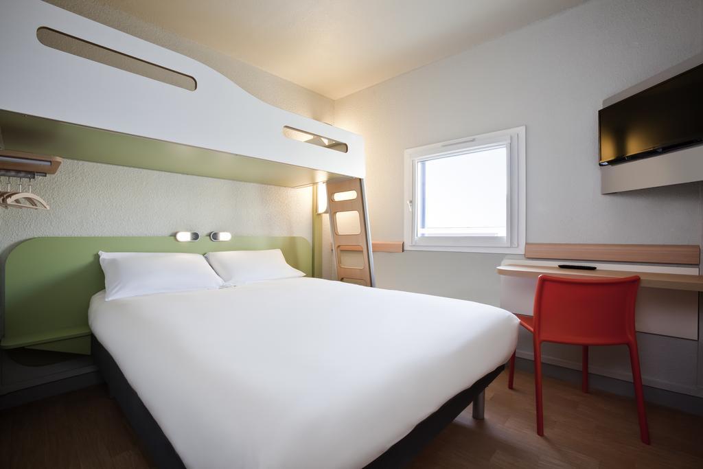 Ibis Budget Saint-Omer Centre Номер фото